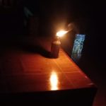 Penerangan Sederhana Lilin Sebagai Cahaya Gelap