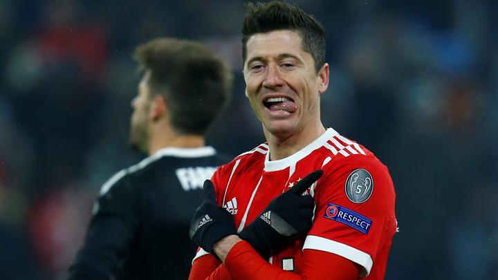 Pemain Profesional Polandia Robert Lewandowski Yang Handal