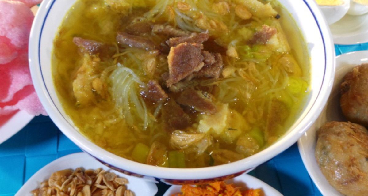Hidangan Indonesia Soto Dengan Kuah Berempah
